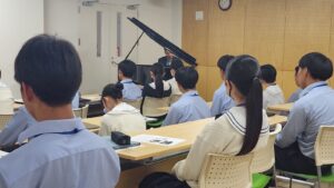 米国在住ジャズピアニスト・塩川健さんによる特別講演