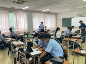 1年生のオンライン交流風景