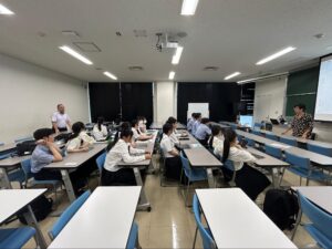 卒業生による講話