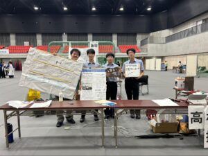 「サイエンスモール」に出展した2年生の様子