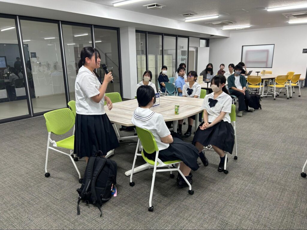飯塚高校×九工大 情報工学部 連携授業の様子