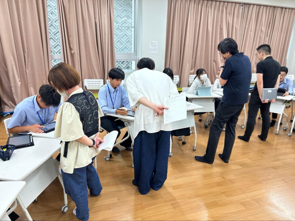 飯塚高校と九工大 情報工学部 連携授業の様子