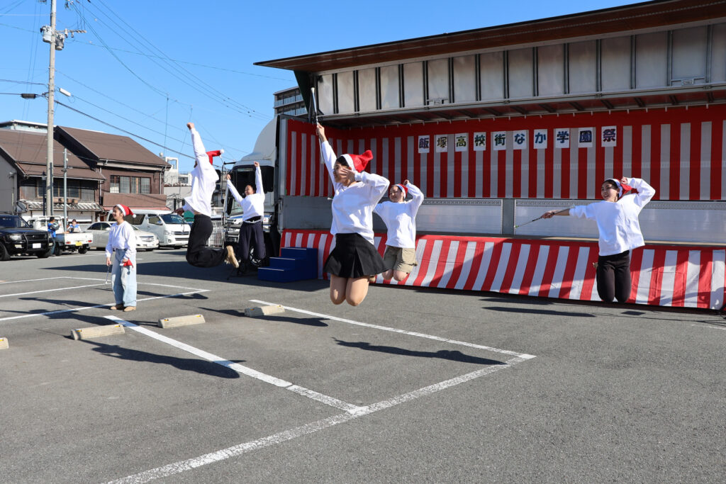 バトン部の演技