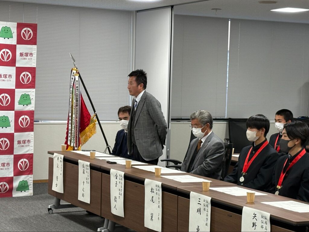 都大路出場決定を報告する佐藤監督