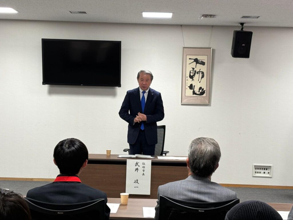 選手たちに応援のお言葉をかけてくださる武井市長