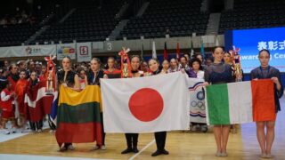 世界選手権大会で金メダルを獲得した飯塚高校ダンス部のSKY DAISY’S（飯盛・中村ペア）