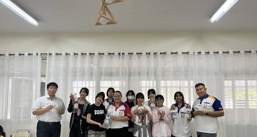 生徒アジア派遣研修事業」で、タイ(バンコク)に派遣された1年1組(学術探究プロジェクト)の遠藤葵さん