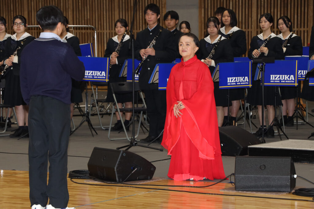 生徒会長から米良美一さんへの謝辞
