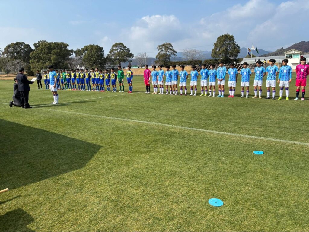 九州高等学校サッカー新人大会表彰式の様子