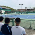 天皇杯・皇后杯第42回飯塚国際車いすテニス大会でボールパーソンを担当したネクストアスリートプロジェクトの生徒たち