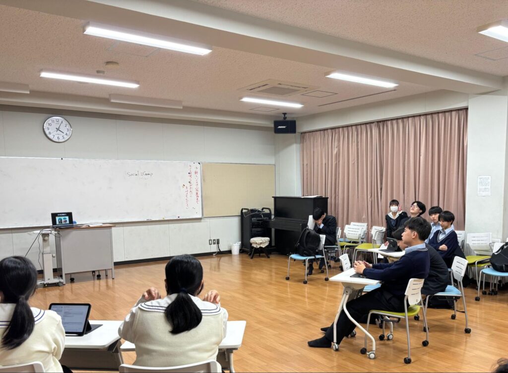 報告会の様子