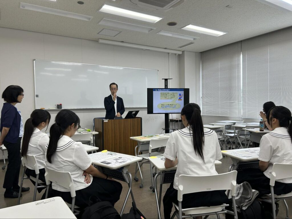 福岡県立大学「手話」集中講義の様子