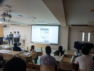 高大連携授業で得た学びや、自身の探究活動について発表する生徒