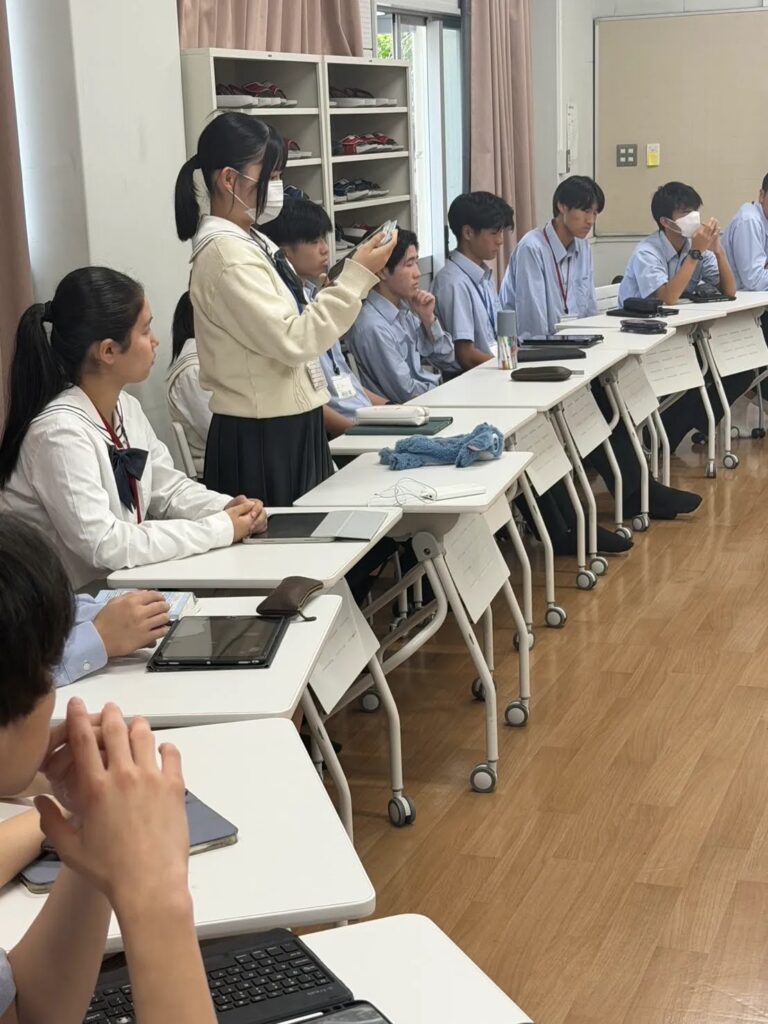 発言する生徒