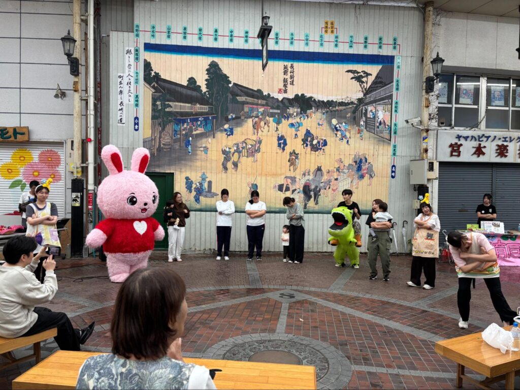 マルシェのステージ